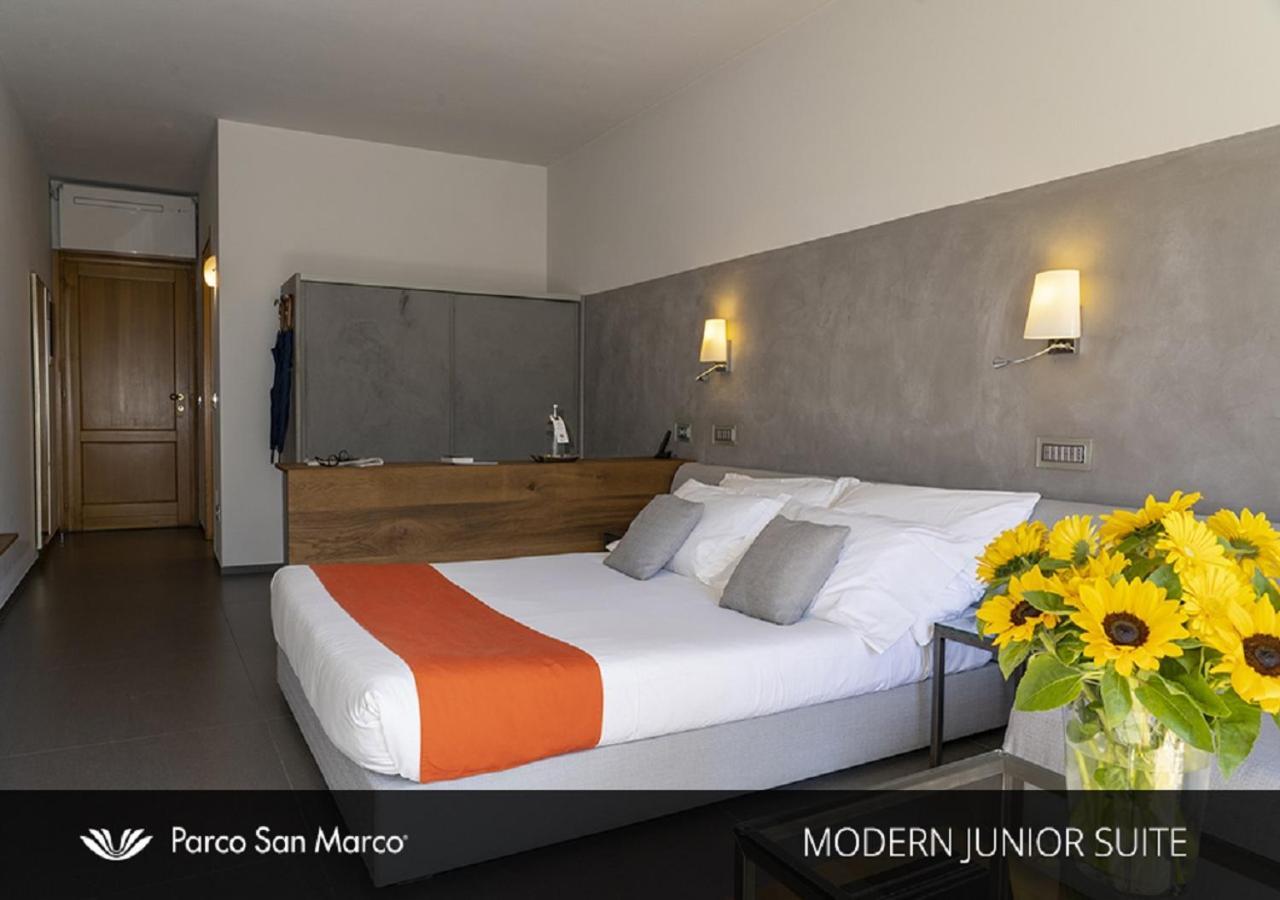 Parco San Marco Lifestyle Beach Resort Porlezza Bagian luar foto